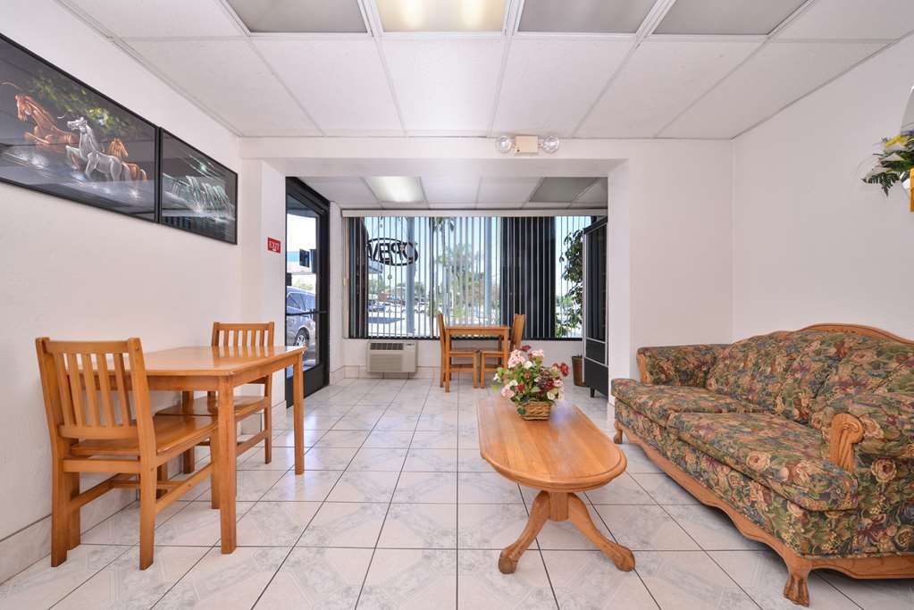 Americas Best Value Inn Corona Dalaman gambar