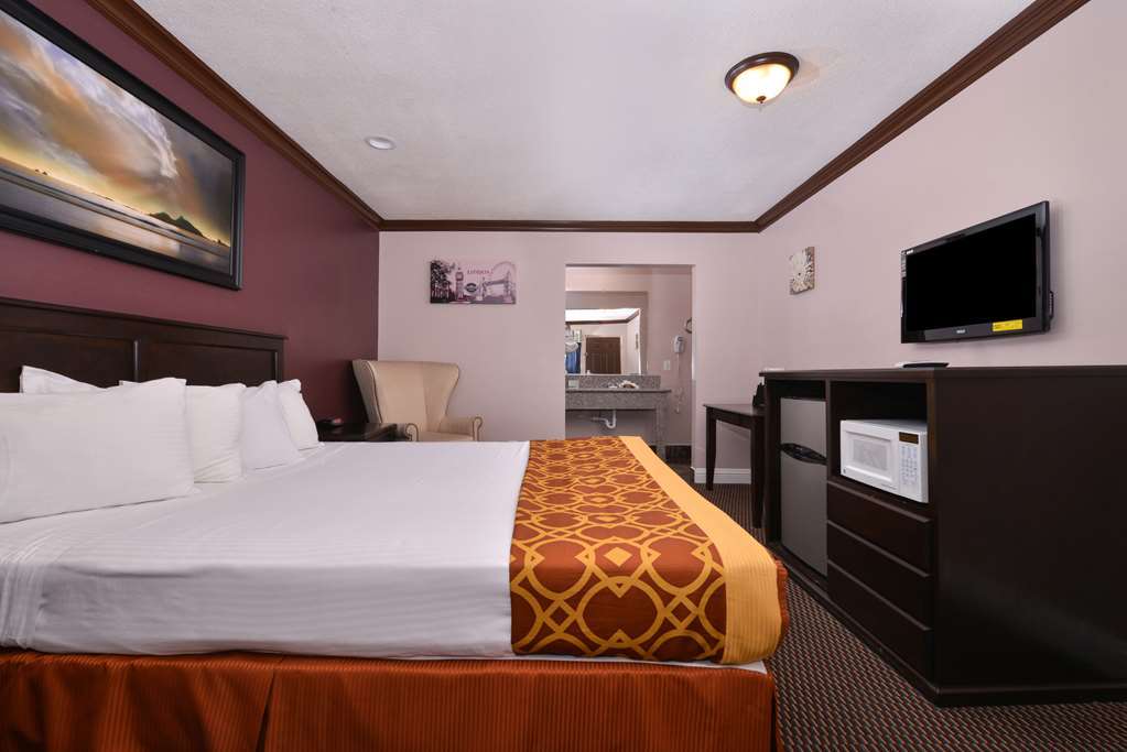 Americas Best Value Inn Corona Bilik gambar