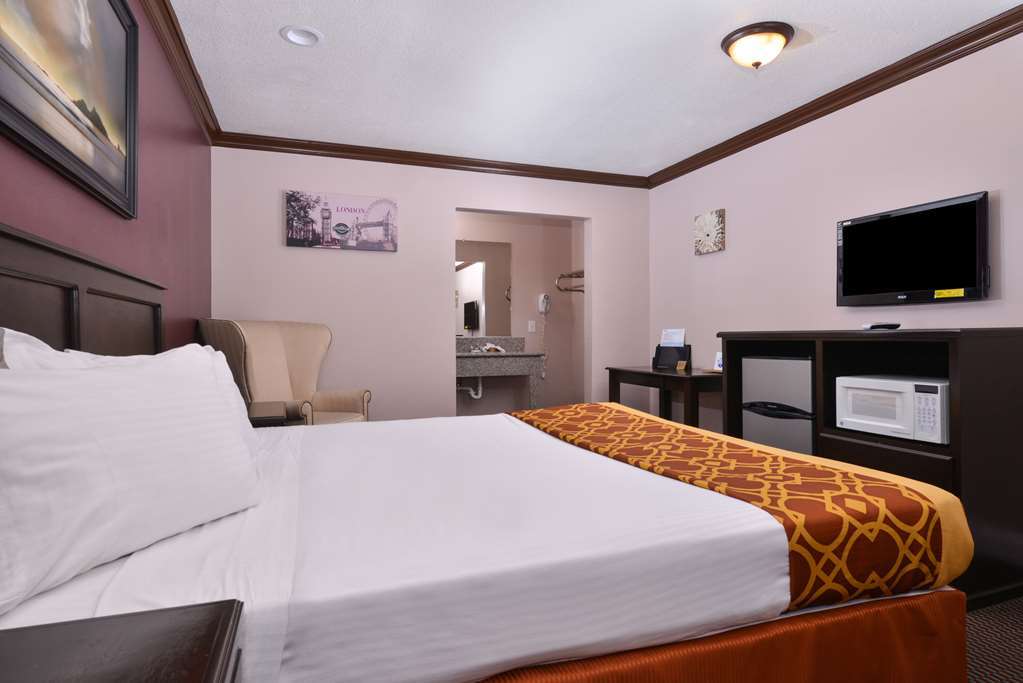Americas Best Value Inn Corona Bilik gambar