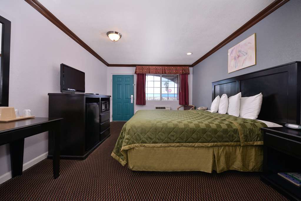 Americas Best Value Inn Corona Bilik gambar