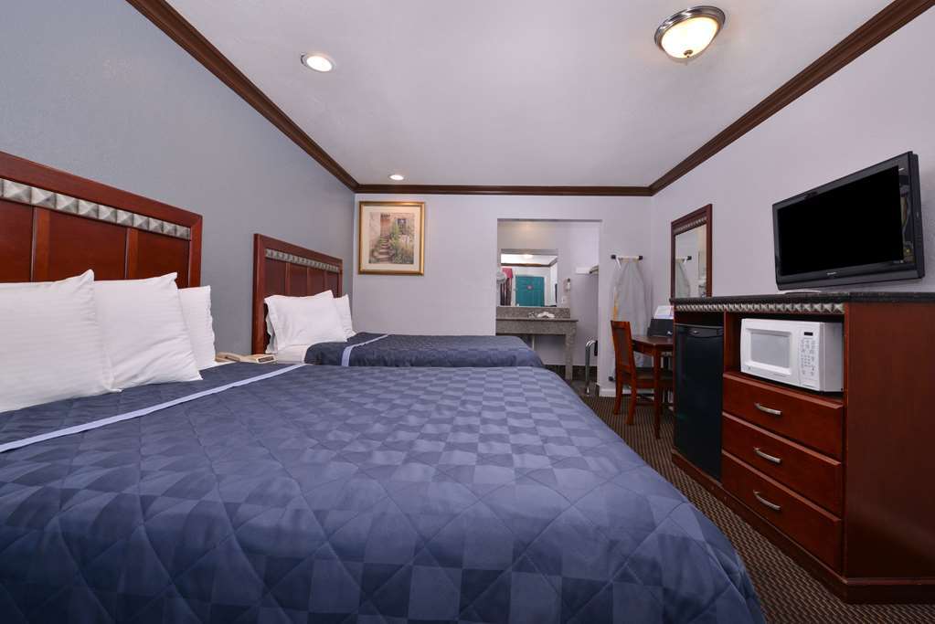 Americas Best Value Inn Corona Bilik gambar